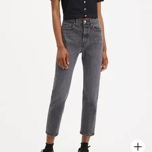Gently worn wedgie straight Levi’s size 26